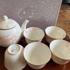 宇野千代さん茶器セットの画像