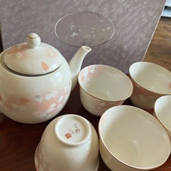 宇野千代さん茶器セットの画像