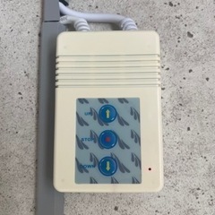 電動　プロジェクター　スクリーン　100インチの画像
