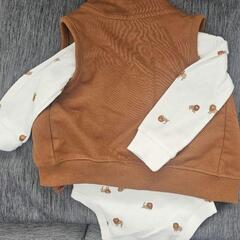 carter's 長袖ロンパース&ベストセット 9Mの画像
