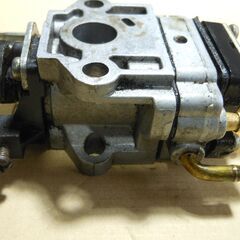 エンジン　草刈り機　仮払機　２３ｃｃクラス　キャブのオーバーホール　!!修理もします　の画像