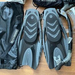 シュノーケルセット4個(4人家族分　フィン,水中メガネ,マスク)＋おまけ品の画像