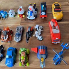 パウパト　トミカ　ホットウィール　音の出る車等の画像