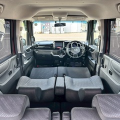 Bluetooth対応SDナビ付き☆ 25年式！月々1.2万円〜分割払い可❗️ 車検付き！【名義変更代込み】大人気☆ホンダ N-BOXカスタム☆ステアリングスイッチ付き☆Bluetooth対応ナビ付き☆走行中DVD見れます☆ETC付き☆便利なバックカメラ付き☆電動スライドドア♪しかも両側☆ドラレコ付き☆スマートキー☆フルオートエアコン☆そのまま乗って帰れます❗️の画像