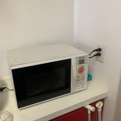 纏めて取りに来て頂ける方、冷蔵庫、洗濯機、電子レンジ、テレビは無理ならお引き取りなく大丈夫です。 の画像