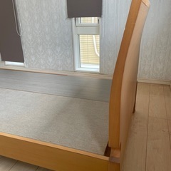 ベッドフレームの画像