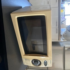 シャープ製　電子レンジ　RE-T13 700w