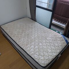 セミダブルのマットレス２つ(引き取り限定)の画像