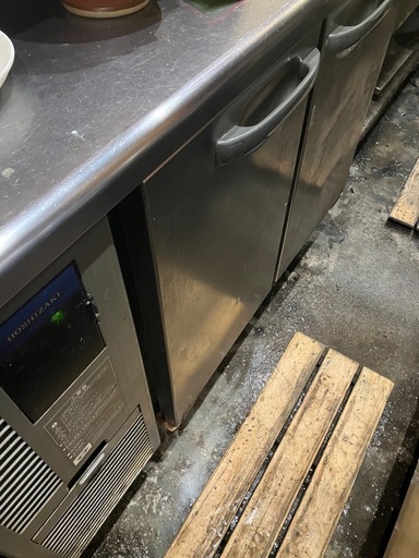 ■破格値！居酒屋業務用厨房機器、什器・備品一括譲渡