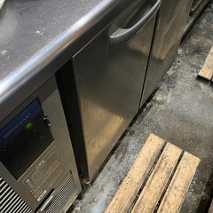 ■破格値！居酒屋業務用厨房機器、什器・備品一括譲渡の画像