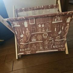 キティーちゃん入れ物の画像