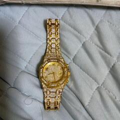 金ダイヤモンド時計限定品の画像