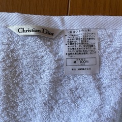 Christian Diorフェイス
タオル2枚の画像