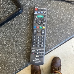 K2507-319 Panasonic 液晶テレビ TH-39A305 2014年製 リモコン付き 動作確認済み 39インチ  キズ汚れ有りの画像