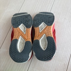 アシックス⭐︎レーザービームの画像