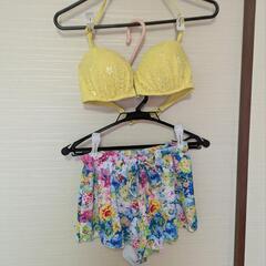 【美品】ビキニ水着4点セットの画像