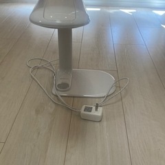 デスクライトの画像