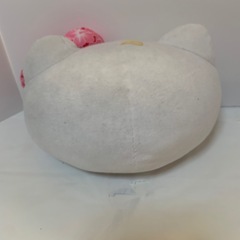 キティちゃんクッションぬいぐるみの画像