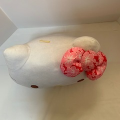 キティちゃんクッションぬいぐるみの画像
