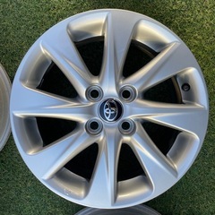 トヨタ アクア純正 15インチアルミホイール 15x6J オフセット45 4穴 PCD100 4本 中古　大阪、三重、岐阜、京都、奈良で受け渡しできますの画像