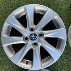 トヨタ アクア純正 15インチアルミホイール 15x6J オフセット45 4穴 PCD100 4本 中古　大阪、三重、岐阜、京都、奈良で受け渡しできますの画像
