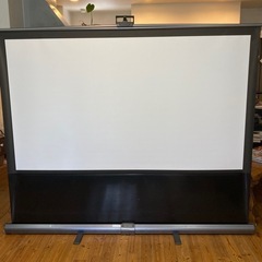 受付終了　　プロジェクターのスクリーン　100インチ　の画像