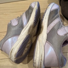 18.5cm 4歳相当　靴三足の画像