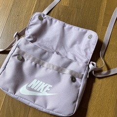 ナイキ　ミニショルダーの画像
