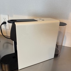  ESPRESSO Essenza Mini コーヒーマシーン エスプレッソマシーンの画像