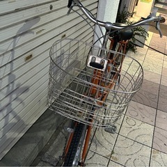 オレンジ ママチャリ 26インチ 変速あり　自転車の画像