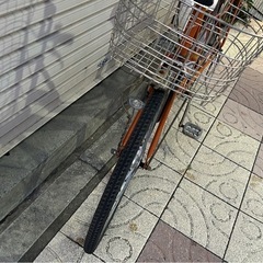 オレンジ ママチャリ 26インチ 変速あり　自転車の画像