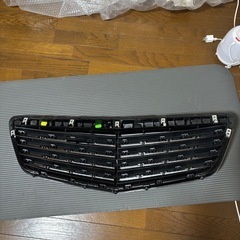ベンツ Sクラス フロントグリル A221 880 04 83 中古品の画像