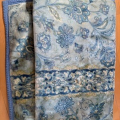 無料　古毛布　シングル　青　花柄の画像