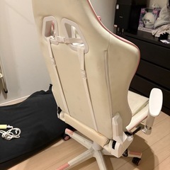 ゲーミングチェアの画像
