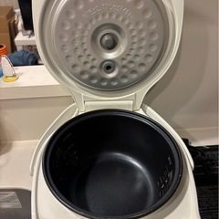 タイガー　炊飯器3合の画像