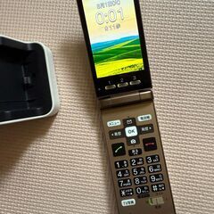 【譲渡先交渉中】au 携帯電話　京セラKTF38本体（バッテリセット済み）の画像