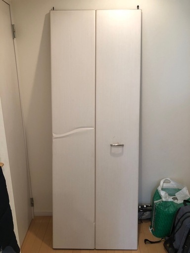 マルチシステム収納扉建具凹み傷あり