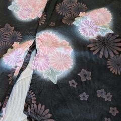 黒系　浴衣　花柄の画像