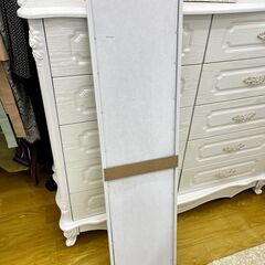 壁掛けミラーの画像
