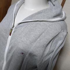 トミーフィルフィガー】 パーカー付き　薄手カーディガンの画像