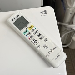 【超美品‼️】定価12万♪ ダイキン 2022年製 10畳用エアコン ストリーマ空気清浄 風ないス運転 100V/2.8kwの画像