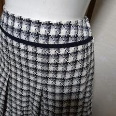 【クレージュ】フレアスカート 白黒チェック 花刺繍の画像