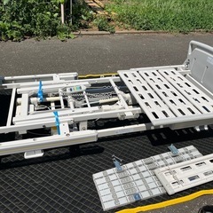 パラマウントベッド　電動介護ベッドの画像