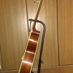 モーリス フォークギター ギタースタンド付きの画像