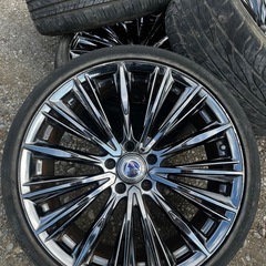 Rays ベルサス VOUGE・PCD114.3/5H・P245/35ZR20の画像