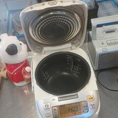 0726-312 Panasonic IH炊飯器 5.5合 SR-HC104の画像