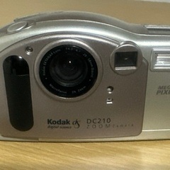 【受付終了】Kodakコダック DC210 Zoom Camera ジャンク品 コンパクトフラッシュ他 NCNRの画像