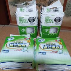 （値下げ）大人用オムツ（男女共用L〜LL）&かんたん装着パット6ふくろの画像