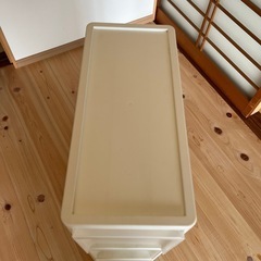 隙間収納ケースの画像