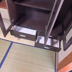 大型 本棚 必要な方もらって下さいの画像